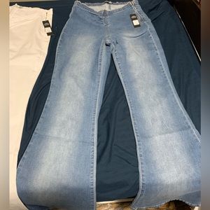 Fashion Nova Heart Breaker V Front Ruched Flare Jeans